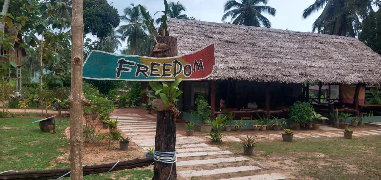 Kohjum Freedom Resort Koh Jum Εξωτερικό φωτογραφία
