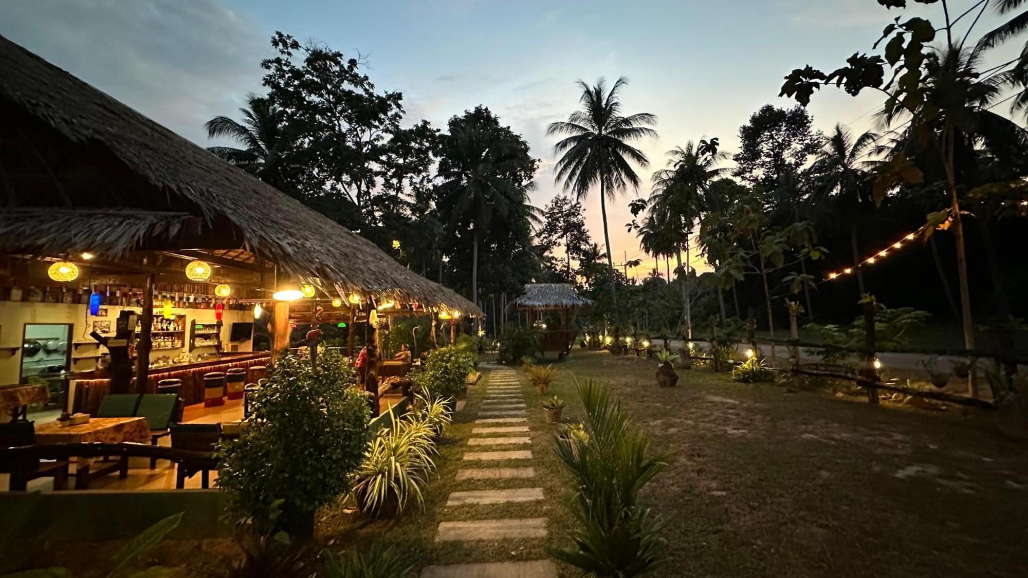 Kohjum Freedom Resort Koh Jum Εξωτερικό φωτογραφία